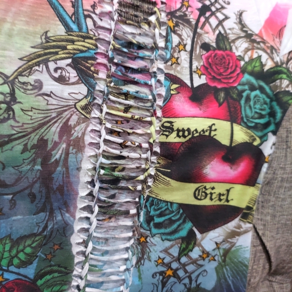 Girl Rocker Inspired Graphic Tee - Picture 2 of 5